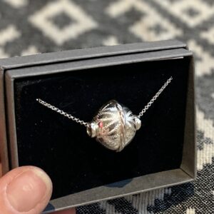 Graveeritud krõll keega