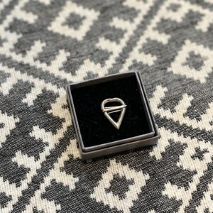 Südamekujuline vitssõlg-pross