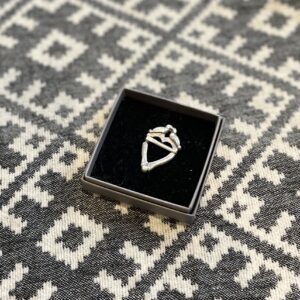 Südamekujuline vitssõlg lindudega