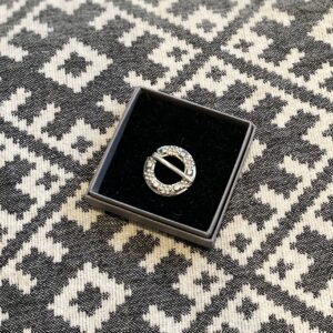 Vitssõlg lillede ja trapetsitega